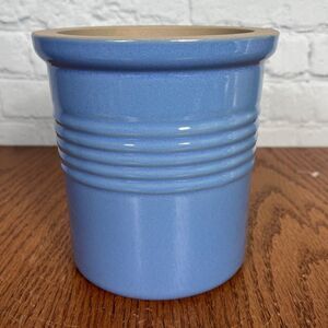 PAMPERED CHEF‎ Family Heritage Stoneware Bread Utensil Crock Light Blue Like New